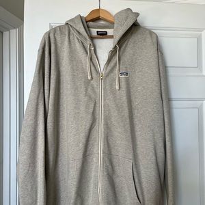Patagonia zip up hooded sweatshirt